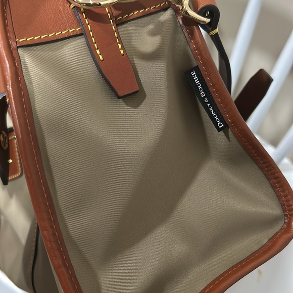 Dooney and Burke Wayfarer satchel beautiful bag - Picture 6 of 8